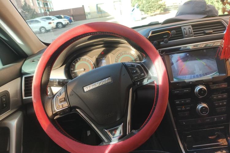 Used Haval H2 2017 Red-Label 1.5T Manual Two-Wheel Drive Luxury Model