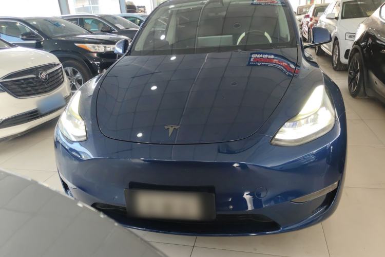 Used Tesla Model Y 2021 Long-Range All-Wheel-Drive Version Front