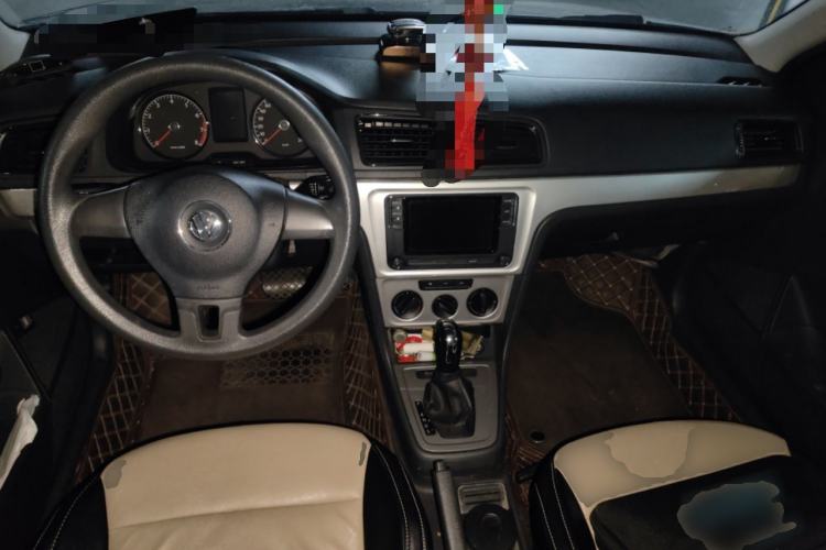 Used Volkswagen Lavida 2013 Revised Classic 1.6L Automatic Fashion Edition
