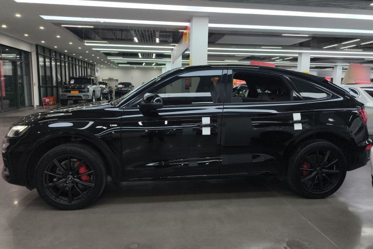 Used Audi Q5L Sportback 2022 Updated 40 TFSI Luxury Edition