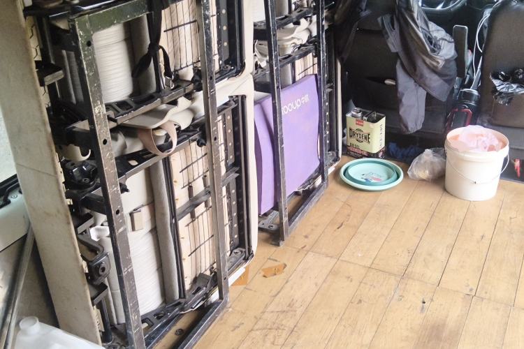 Used JMC Fushun 2023 2.0T Manual Diesel Long-Wheelbase High-Roof Business Van with Dual Rear Tires 6–9 Seats Left Rear Seat