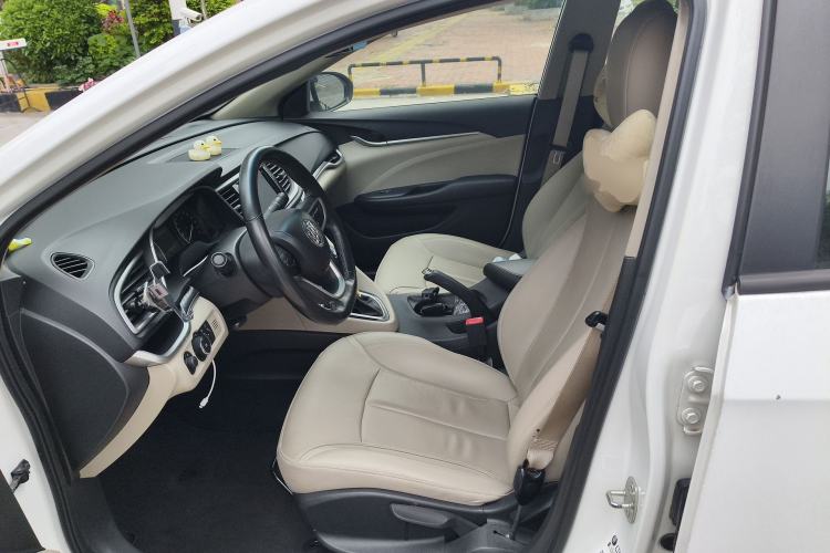 Used Buick GT 2019 15T Dual-Clutch Connected Elite Model China VI Left Front Seat