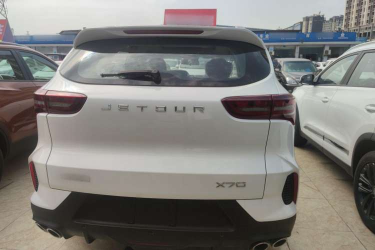 Used JETOUR X70 2023 1.5T DCT Flagship Edition 7-Seater

