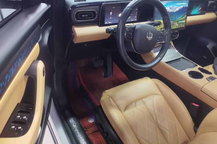 Used Leapmotor C11 2024 All-Electric 580 Luxury Edition Driver Seat