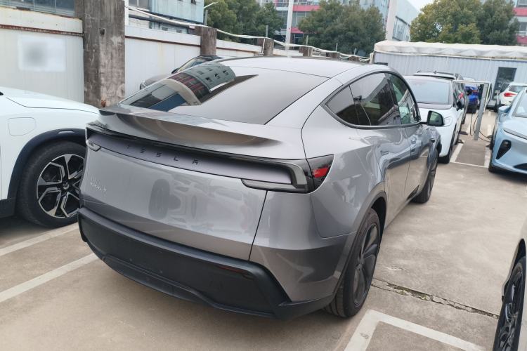 Used Tesla Model Y 2025 Rear-Wheel-Drive Version
