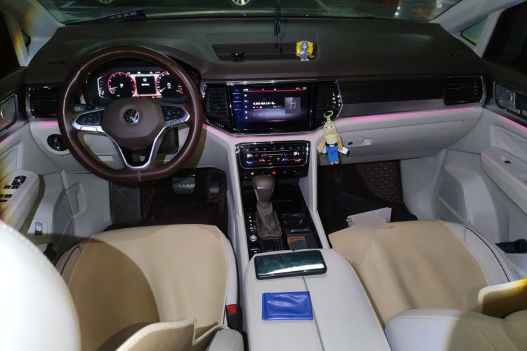 Used Volkswagen Viloran 2020 380TSI Flagship Edition Center Console