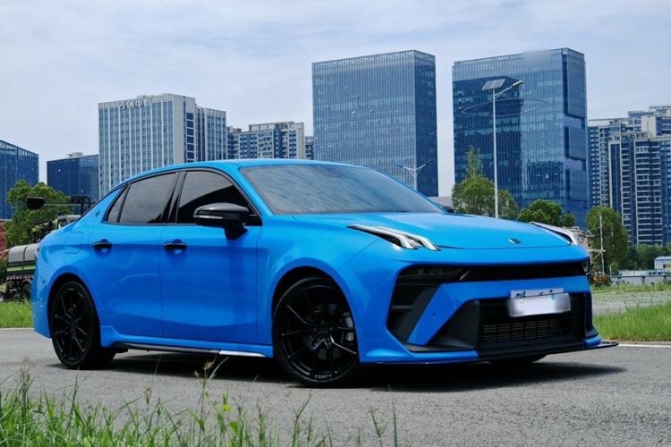 Used Lynk & Co 03 2023 03+ TCR Cyan Front-Wheel-Drive Version
