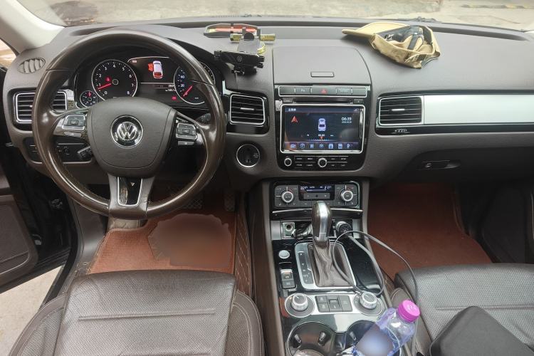 Used Volkswagen Touareg 2017 3.0 TSI Touareg Model Center Console