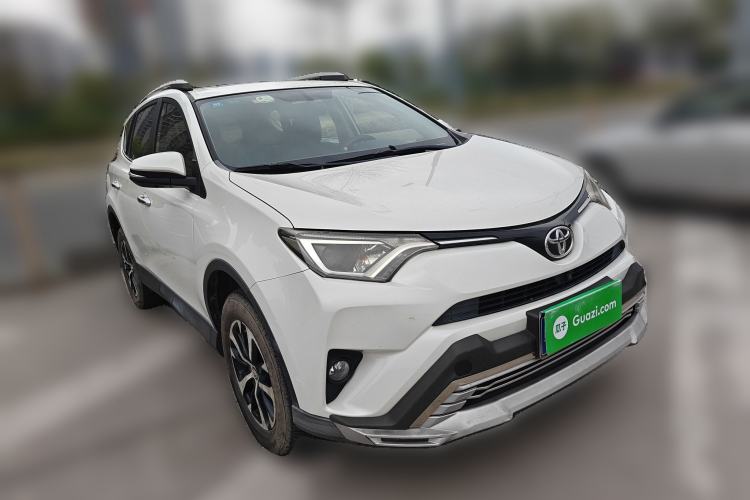Used Toyota RAV4 2016 2.0L CVT Two-Wheel Drive Fashion Edition China V Standard