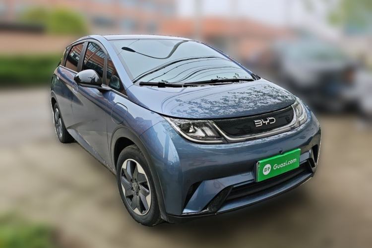 Used BYD Dolphin 2025 420km Fashion Edition Front Right 45 Deg