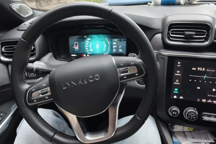 Used Lynk & Co 03 2019 2.0TD Automatic Jing Pro Edition Steering Wheel