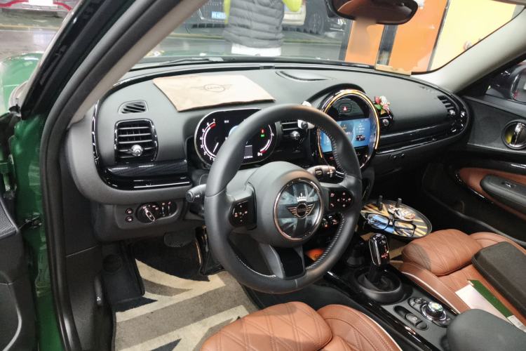 Used MINI Clubman 2022 Facelift 1.5T COOPER Connoisseur Center Console