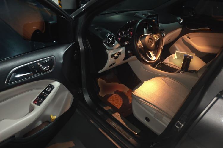 Used Mercedes-Benz B-Class 2015 B 200 Fashion Model Driver Seat