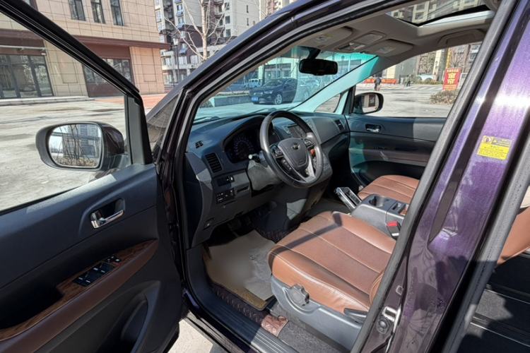 Used BYD M6 2015 2.4L Automatic Luxury Model
