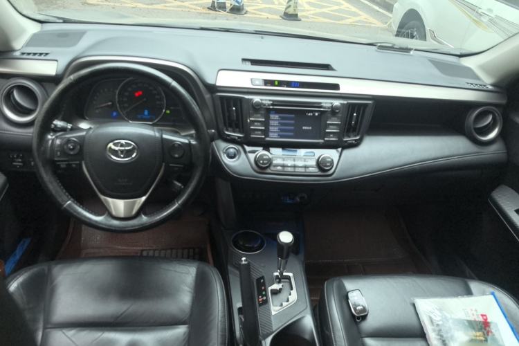 Used Toyota RAV4 2013 2.0L CVT Four-Wheel Drive New Edition
