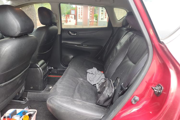 Used Nissan Tiida 2013 1.6L CVT Cool Cafe Edition
