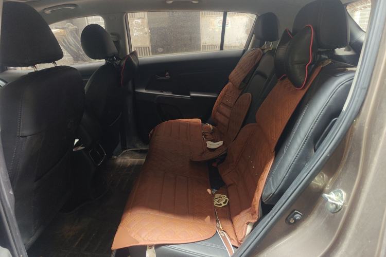 Used Kia Sportage R 2015 2.0L Automatic Two-Wheel Drive DLX Model
