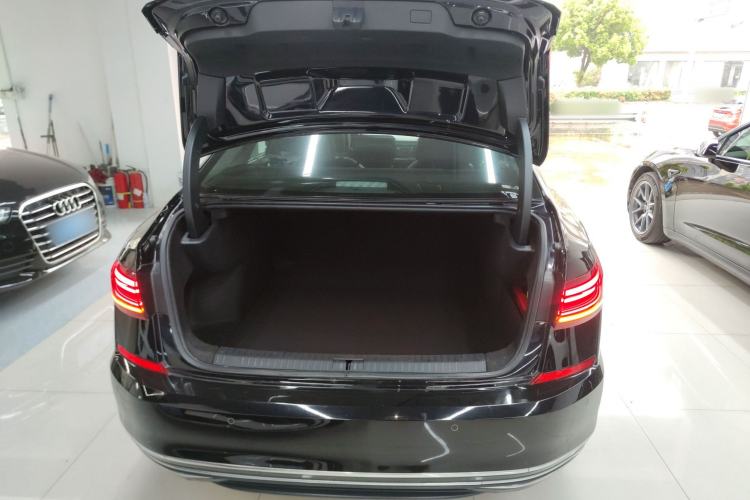 Used Volkswagen Passat 2022 330TSI Luxury Edition Trunk