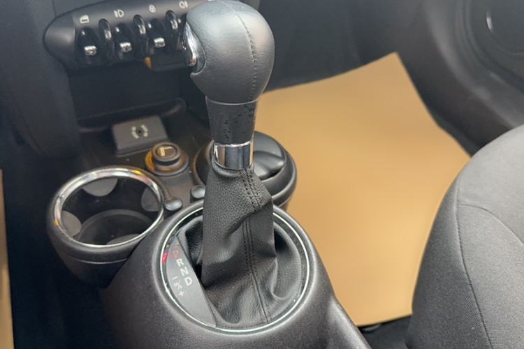 Used MINI MINI 2013 1.6L ONE Limited Edition Third Version