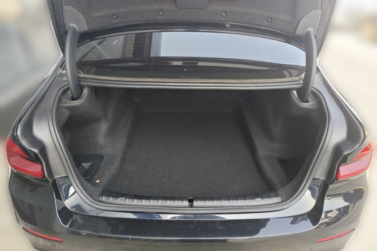 Used BMW 5 Series 2021 525Li Luxury Package Trunk
