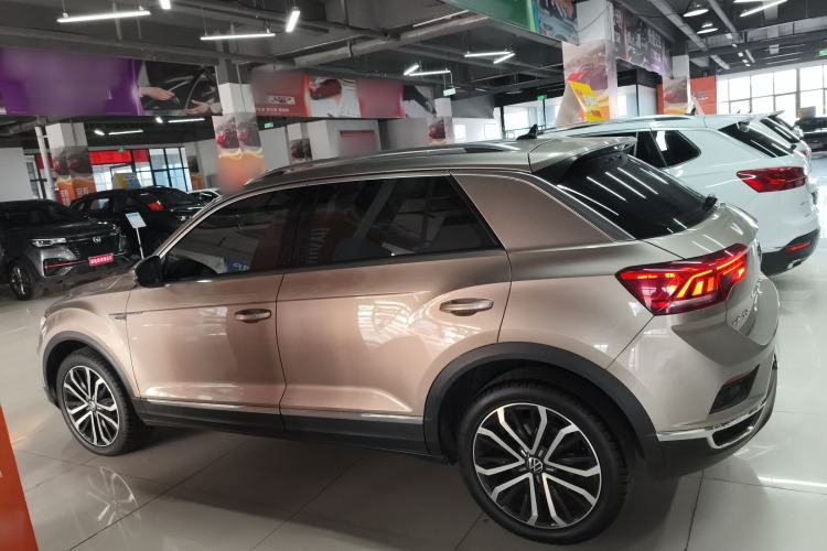 Used Volkswagen T-ROC 2021 280TSI DSG Two-Wheel Drive Comfort Connect Edition