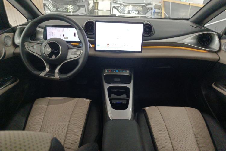 Used BYD Dolphin 2025 Intelligent Driving Version 410 km Fashion Edition Center Console