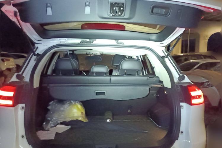 Used Geely Auto Emgrand X7 Sport 2016 2.0L Manual ZhiShang Version Trunk