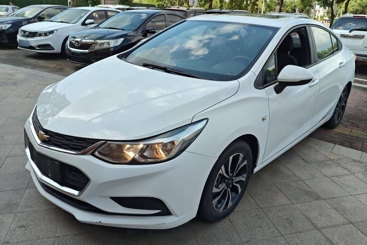 Used Chevrolet Cruze 2018 320 Automatic Pioneer Sunroof Edition