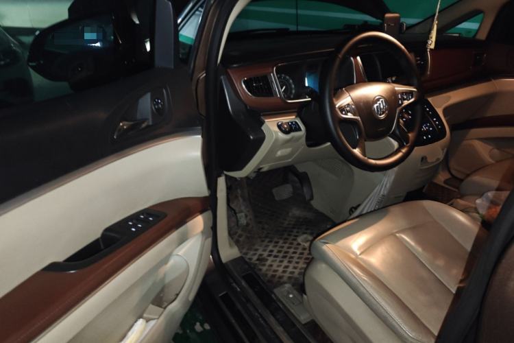Used Buick GL8 2018 28T Luxury Model China VI Standard
