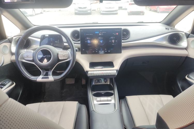 Used BYD Dolphin 2023 420 km Free Version
