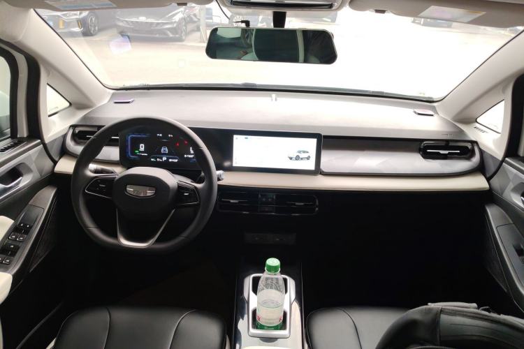 Used Geometry E Firefly 2024 301km Starlight