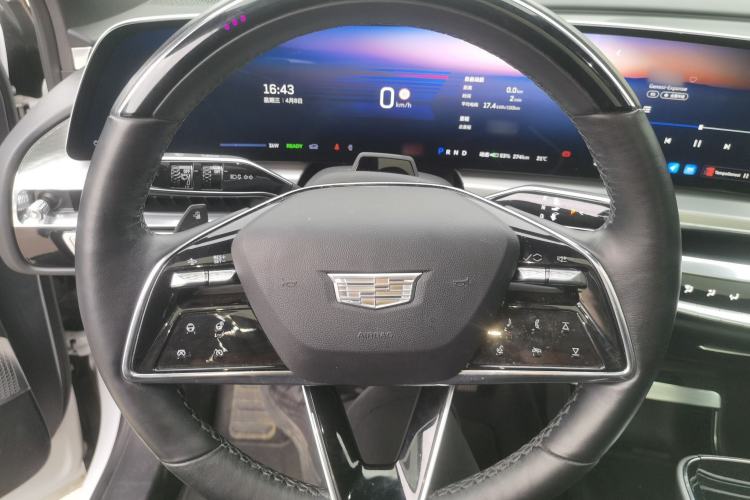 Used Cadillac LYRIQ 2022 Rear-Drive Long-Range Luxury Edition Steering Wheel