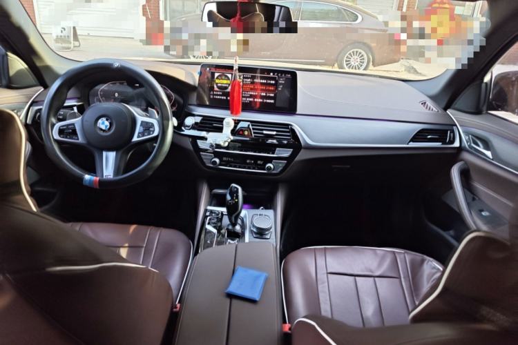 Used BMW 5 Series 2021 530Li Leading Model M Sport Package Center Console