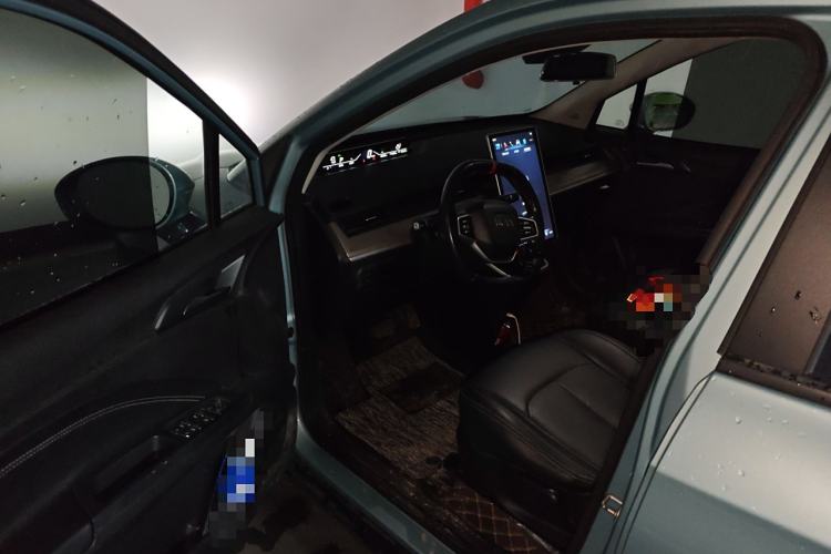 Used NETA V 2021 Long-Range Entertainment Edition Upgrade Model Driver Seat