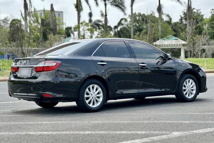 Used Toyota Camry 2016 2.0G 10th Anniversary Leading Edition Exterior 3