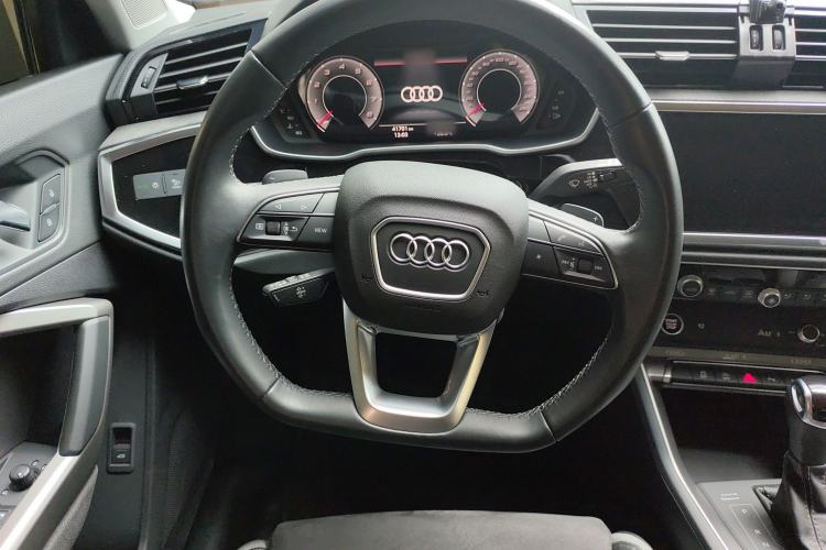 Used Audi Q3 2023 35 TFSI Fashion Dynamic Model (1.4T) Steering Wheel