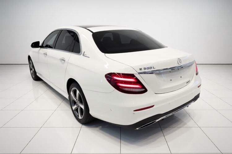 Used Mercedes-Benz E-Class 2019 E 300 L Sporty and Stylish Model
