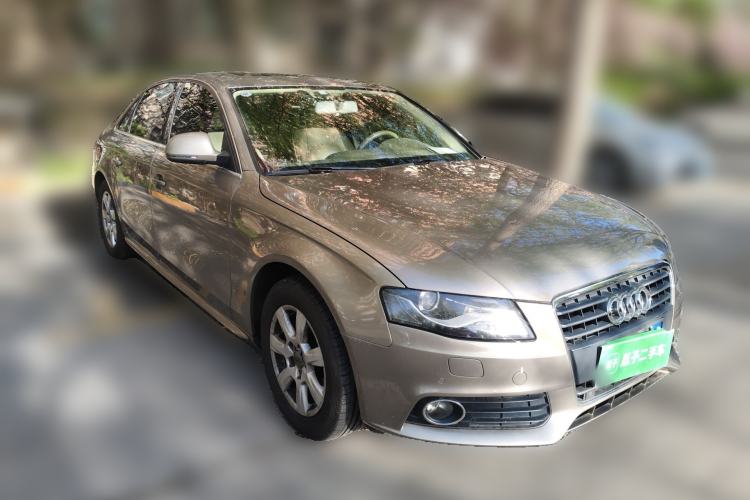 Used Audi A4L 2012 2.0 TFSI automatic Comfort trim level Front Right 45 Deg