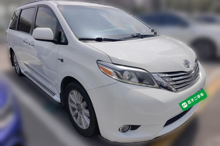 Used Toyota SIENNA 2017 3.5L Four-Wheel Drive LE Trim 7 Seats – U.S. Specification
