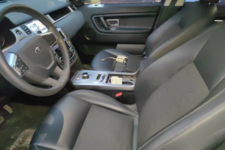 Used Land Rover Discovery Sport 2018 240 PS PURE Edition
