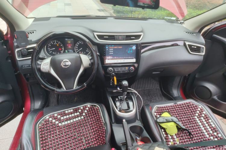 Used Nissan Qashqai 2016 2.0L CVT Luxury Edition Center Console