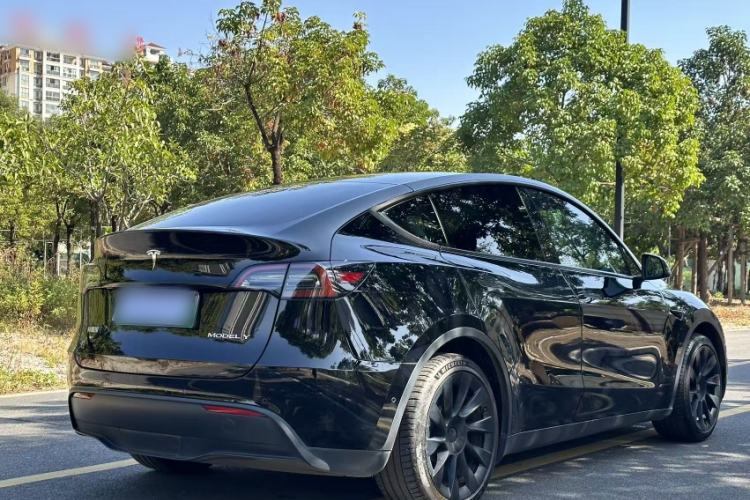 Used Tesla Model Y 2022 Long-Range All-Wheel-Drive Version