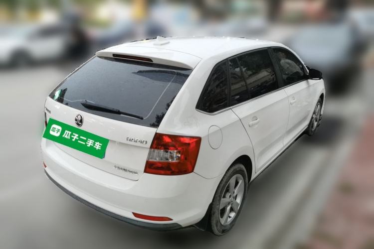 Used Skoda Rapid Spaceback 2018 1.6L Automatic Comfort Edition
