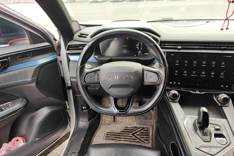Used Lynk & Co 05 EM-P 2021 1.5TD PHEV HALO Steering Wheel