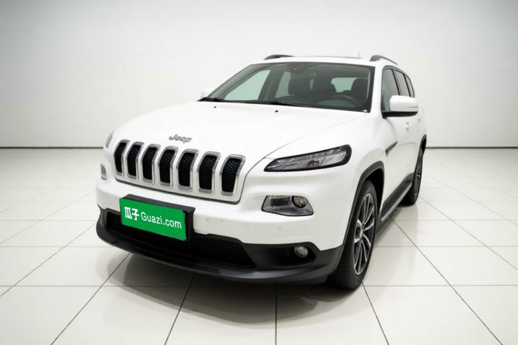 Used Jeep Cherokee 2016 2.4L Leading Edition Guazi used car, China used car export, Used car for sale, Used cars, Cheapest cars for sale