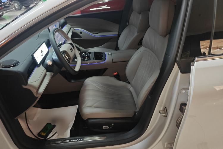 Used Geely Galaxy Galaxy 8 2025 130km EM-i Prestige Edition