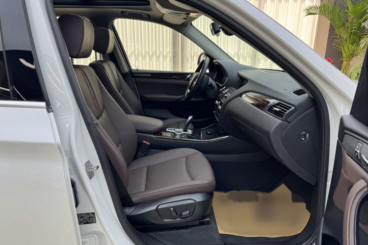 Used BMW X3 2014 xDrive20i X Design Package Interior 4