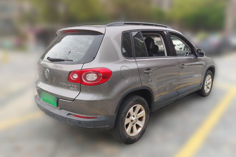 Used Volkswagen Tiguan 2010 1.8 TSI Automatic All-Wheel Drive Fashion Edition Rear Right 45 Deg