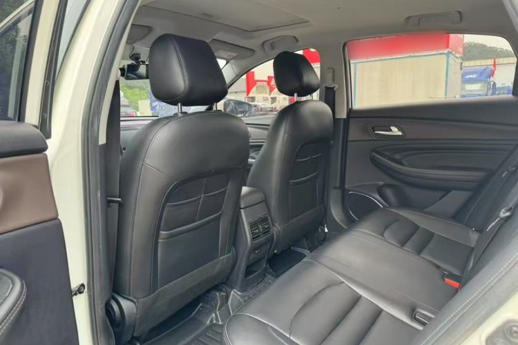 Used GAC Trumpchi GA4 2018 200T Automatic Luxury Edition Interior 2