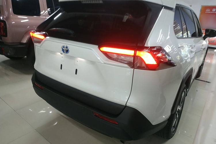 Used Toyota RAV4 Rongfang Plug-in Hybrid 2021 2.5L Two-Wheel Drive Elite Pro
